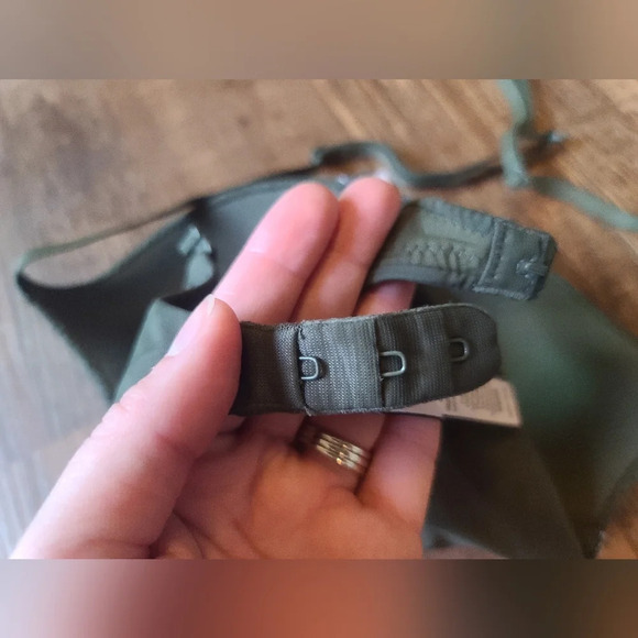 Victoria's Secret Green Tee Shirt Bra - Picture 6 of 9